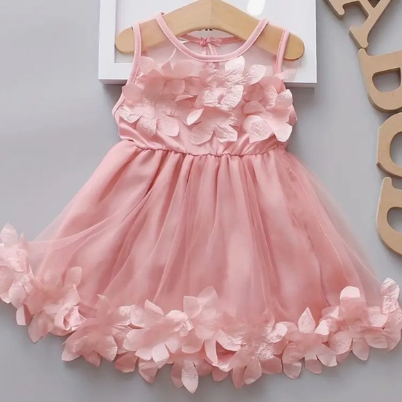 Other - Pink flower spring dress
